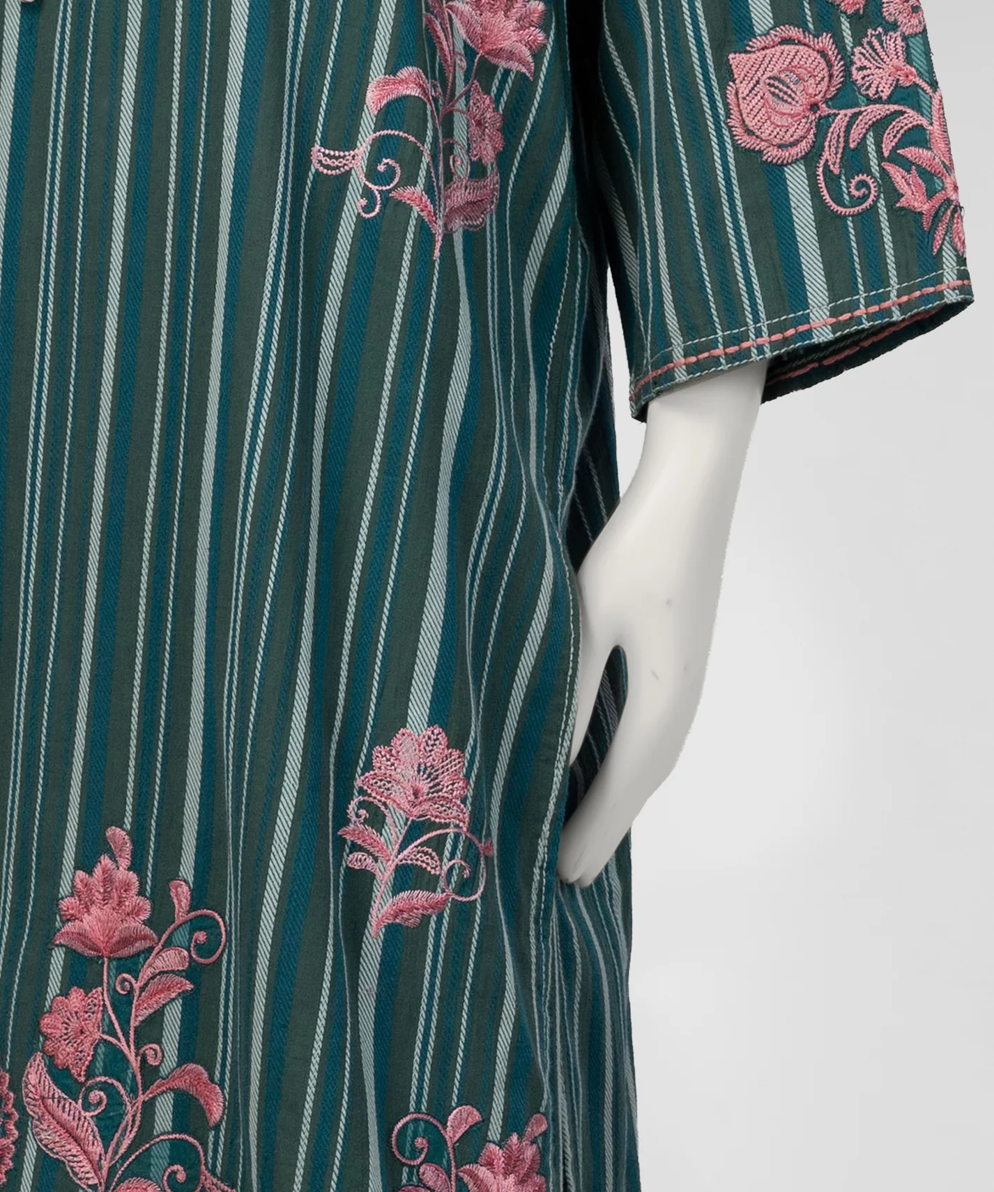 green embroidered jacquard co-ord set - Image 2