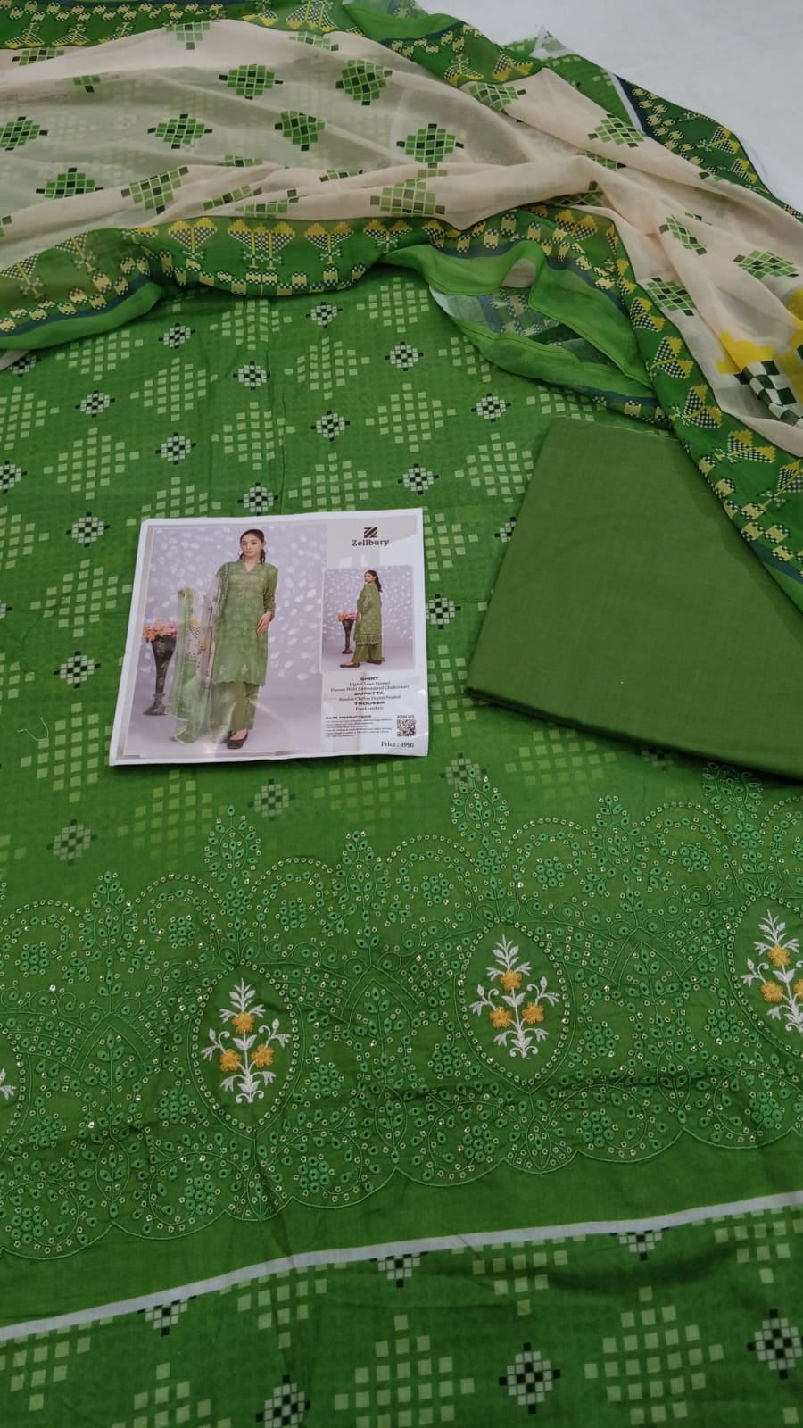 Zellbury Embroidered Three Piece Suit - Image 3