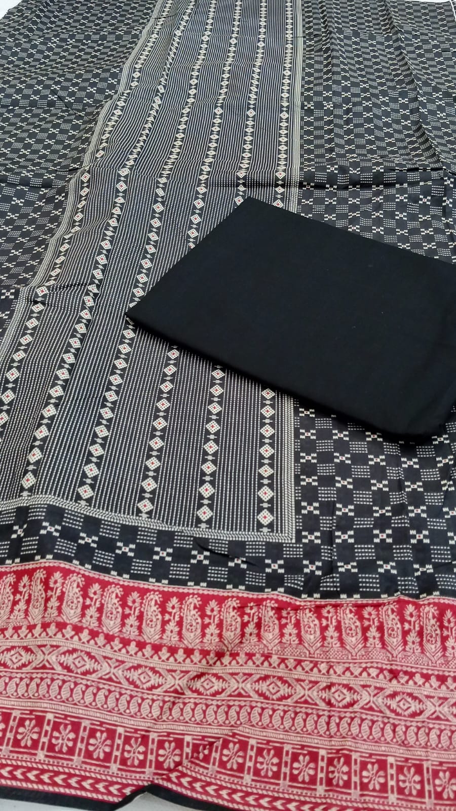 Mixed Brand 2-Piece Unstitched Suit - Image 3