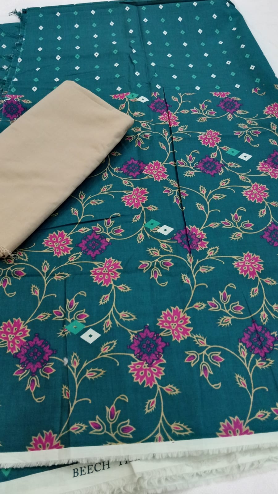Mixed Brand 2-Piece Unstitched Suit - Image 4