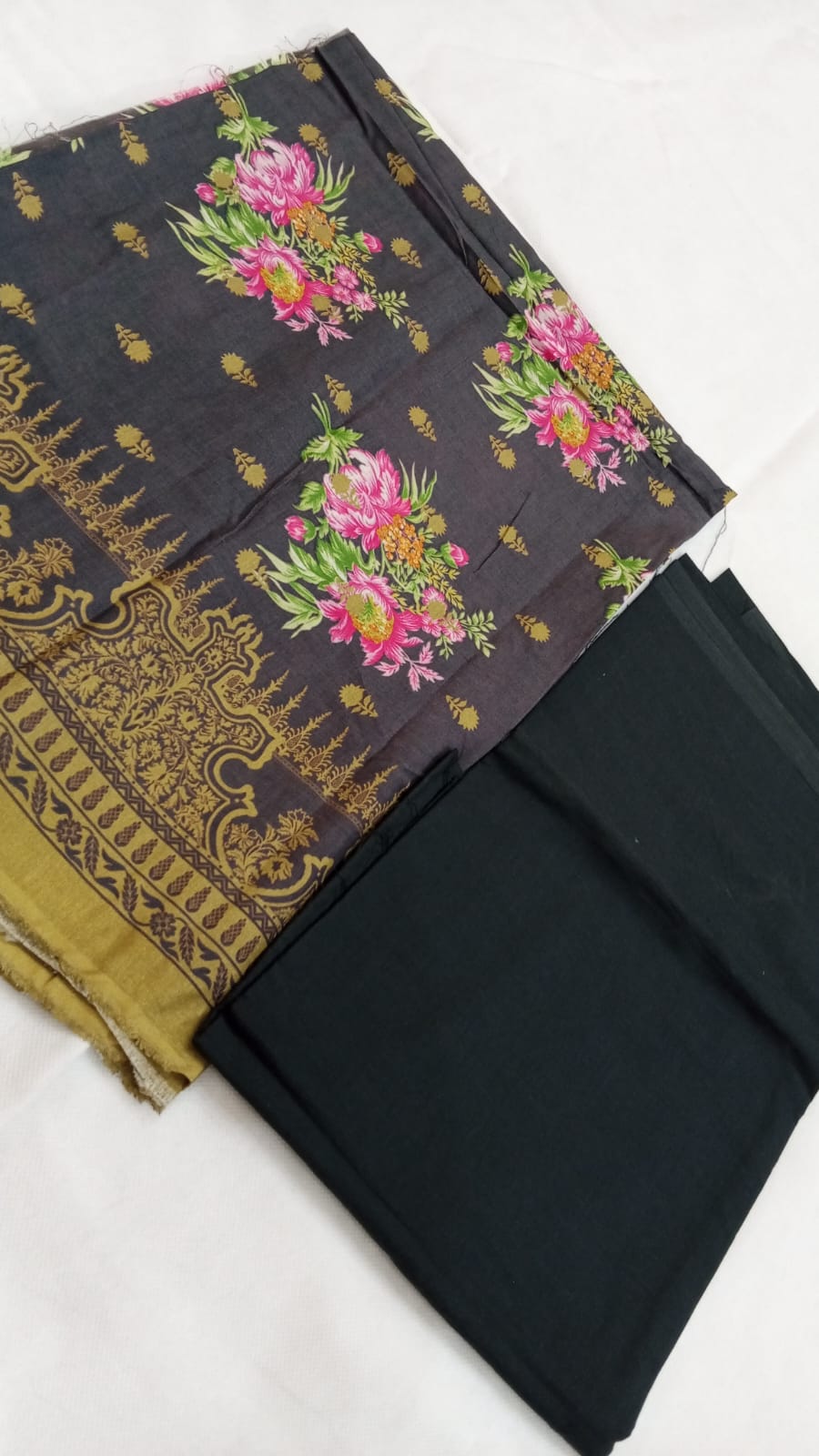 Mixed Brand 2-Piece Unstitched Suit - Image 7